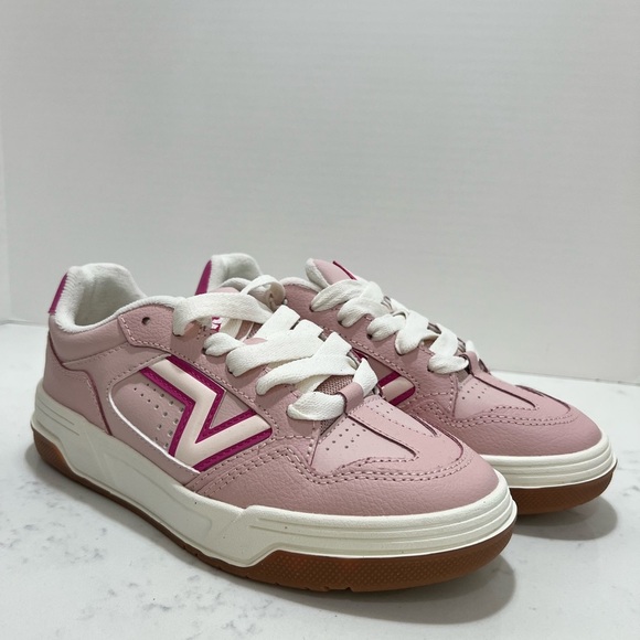 VANS UNISEX PINK AND WHITE SNEAKERS SIZE:
5 - men
6.5 - women - Picture 8 of 14